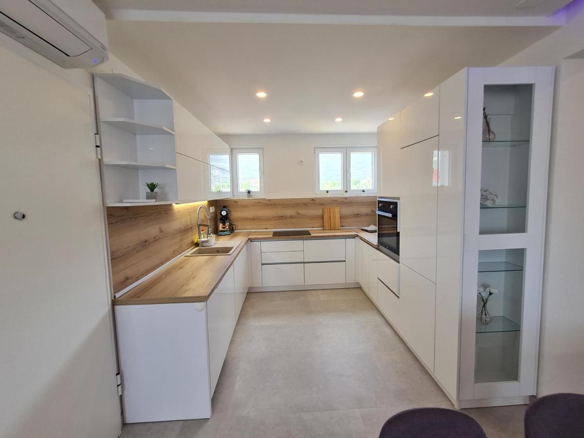 Holiday Apartment Marijana Kaštela エクステリア 写真